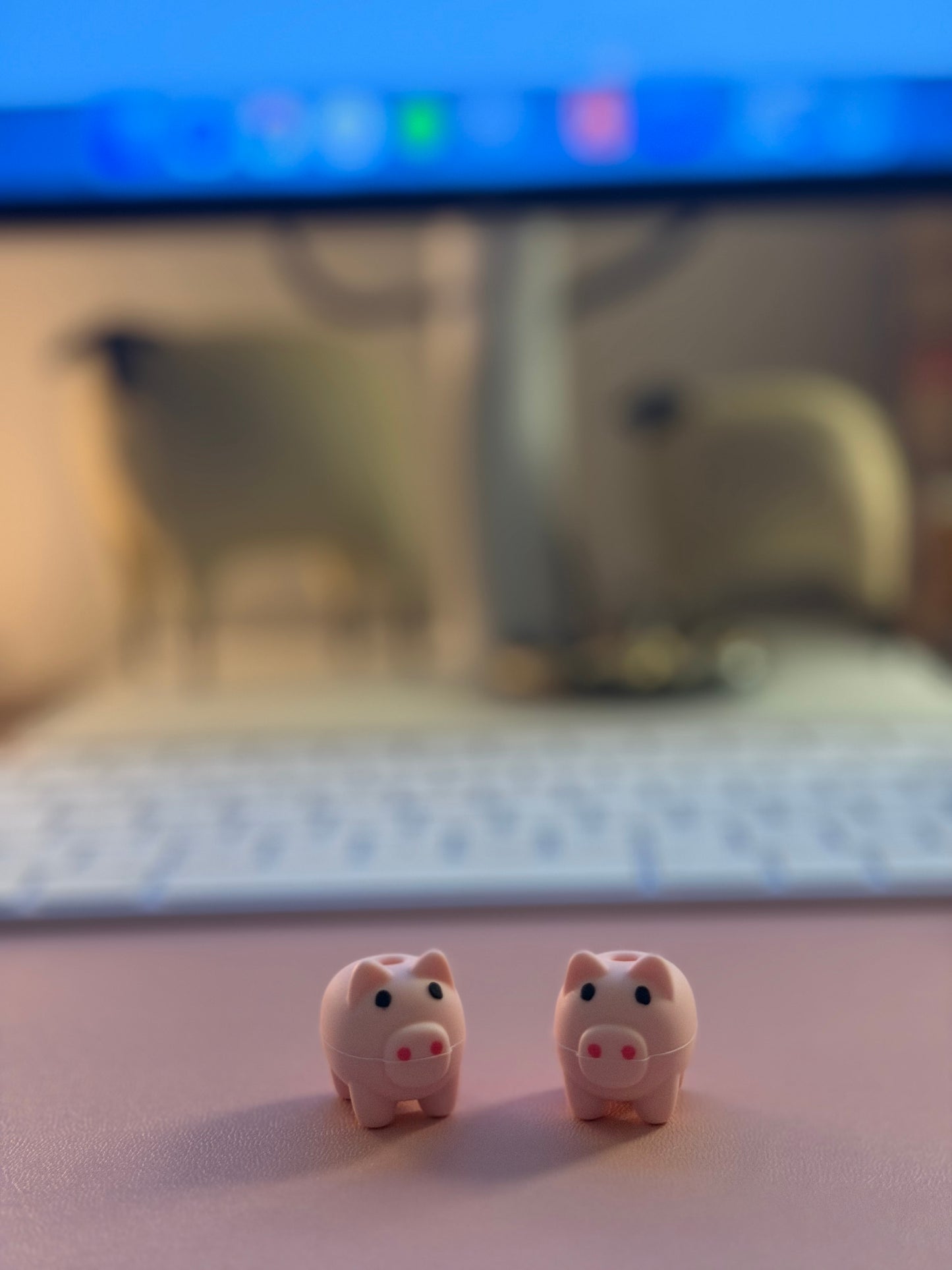 Piggy Silicone Needle Toppers