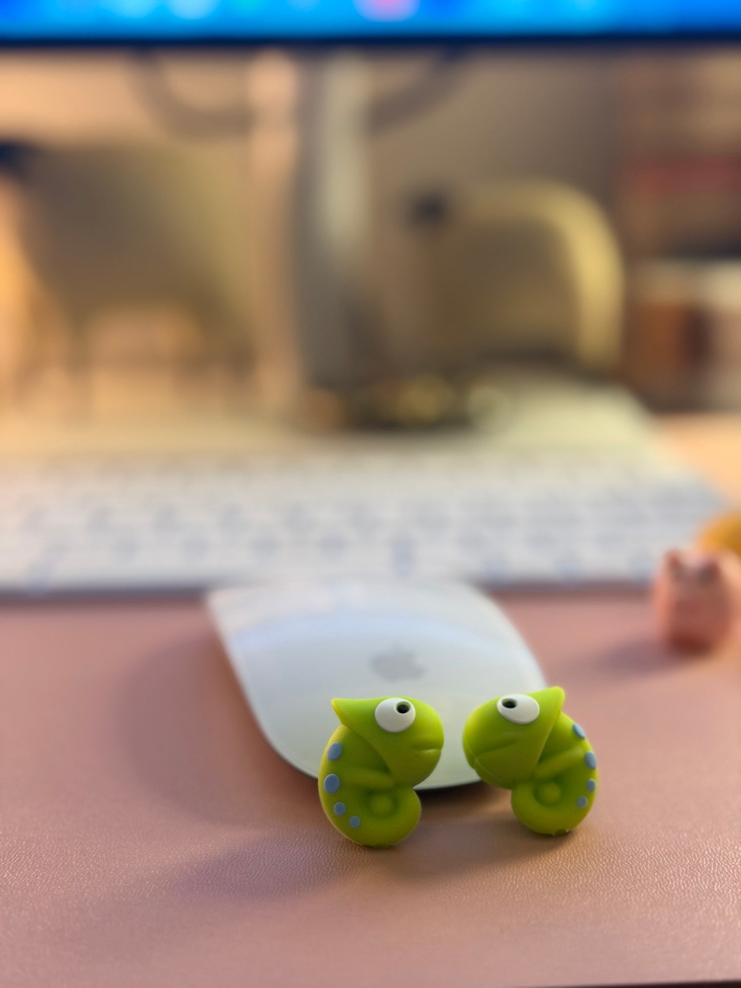 Chameleon Silicone Needle Toppers